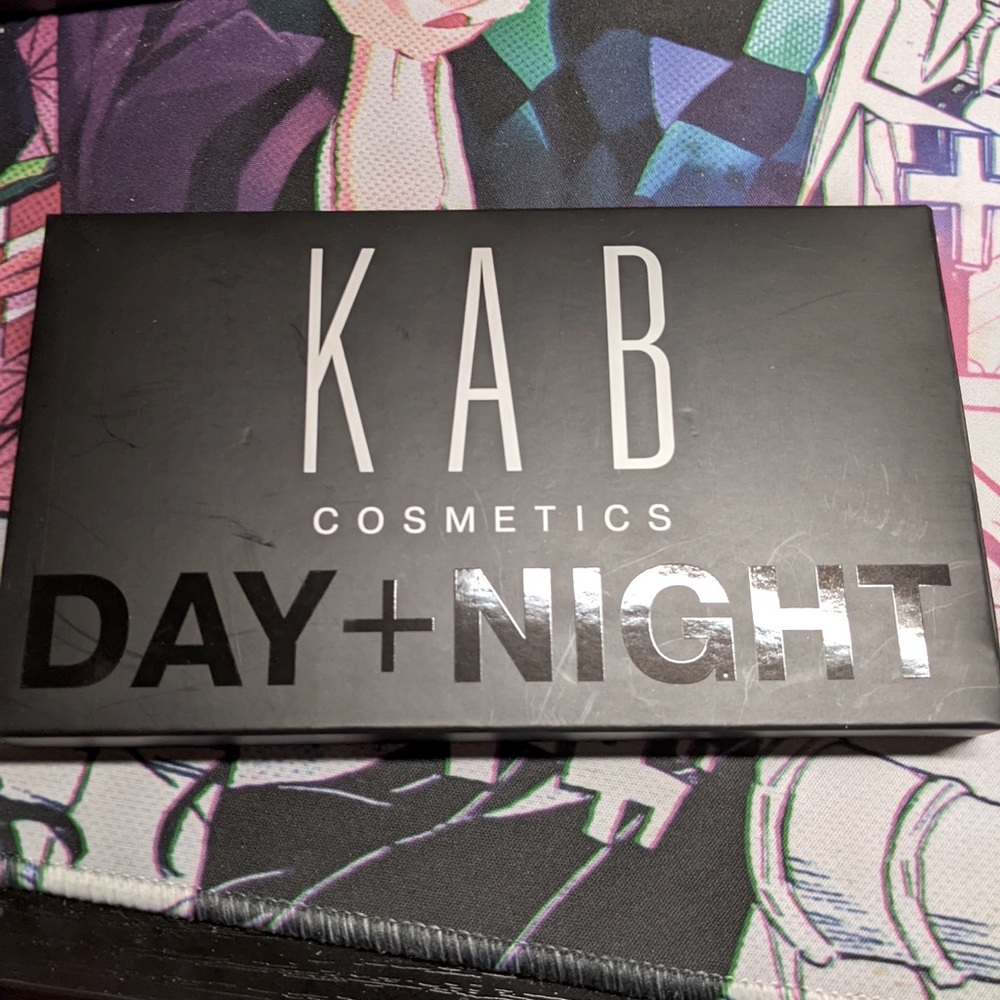 KAB Cosmetics day & night eye shadow pallet